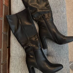 Elegant Black Knee-High Women's Boots